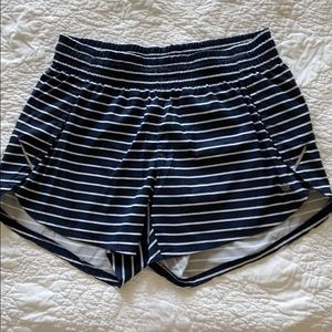 Athleta short